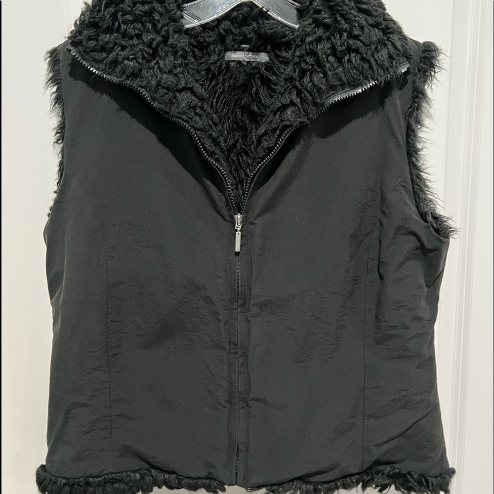 Dunnes Store Black faux fur lined Vest, Sz 12